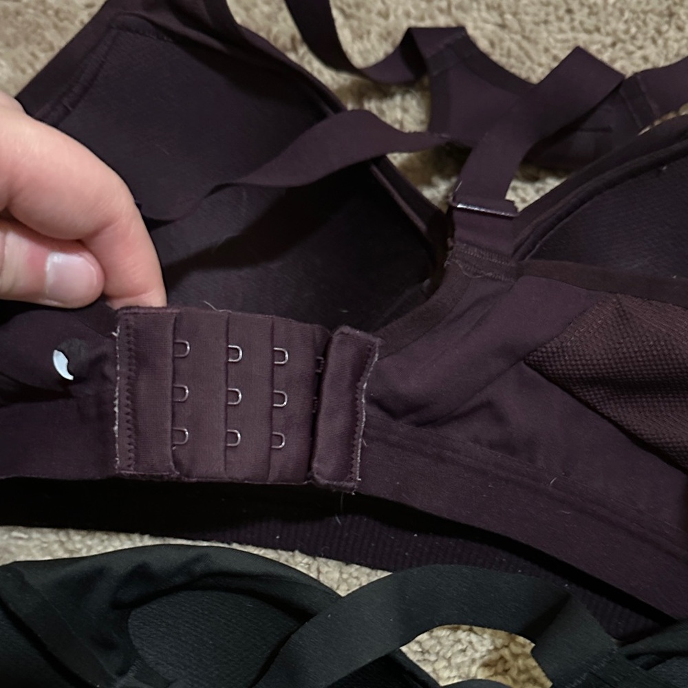 Victoria's Secret Black and Plum Padded Sports Bra Duo - Picture 6 of 7